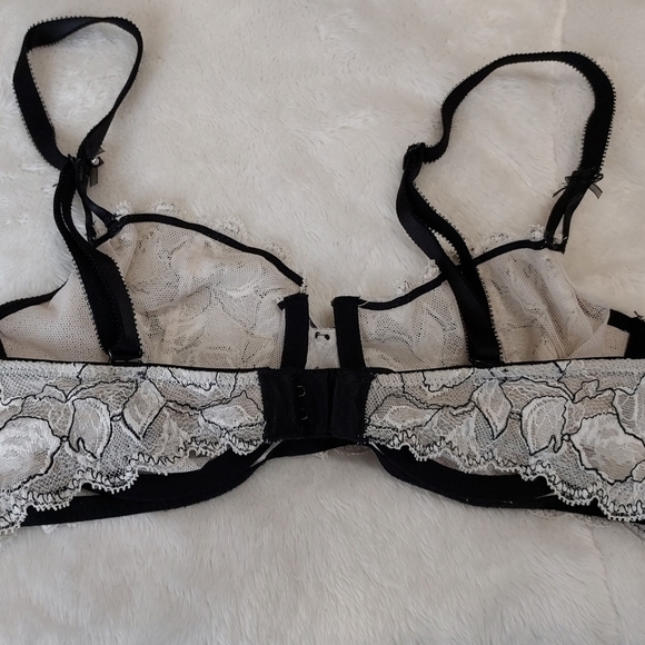 Victoria secret unlined lace demi bra 34C - Picture 14 of 15